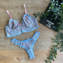 Load image into Gallery viewer, BERTHA UNLINED LACE SET - LIGHT BLUE