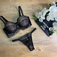 Load image into Gallery viewer, DONATELLE LACE SET - BLACK/GOLD