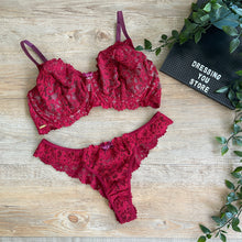 Load image into Gallery viewer, AFRODITE UNLINED LACE SET - BURGUNDY
