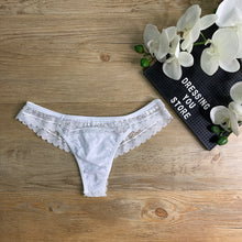 Load image into Gallery viewer, THESSIA LACE SET - WHITE

